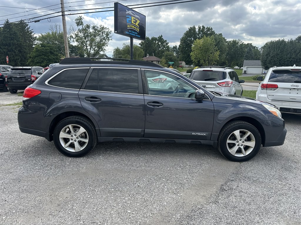 2013 Subaru Outback Image 2