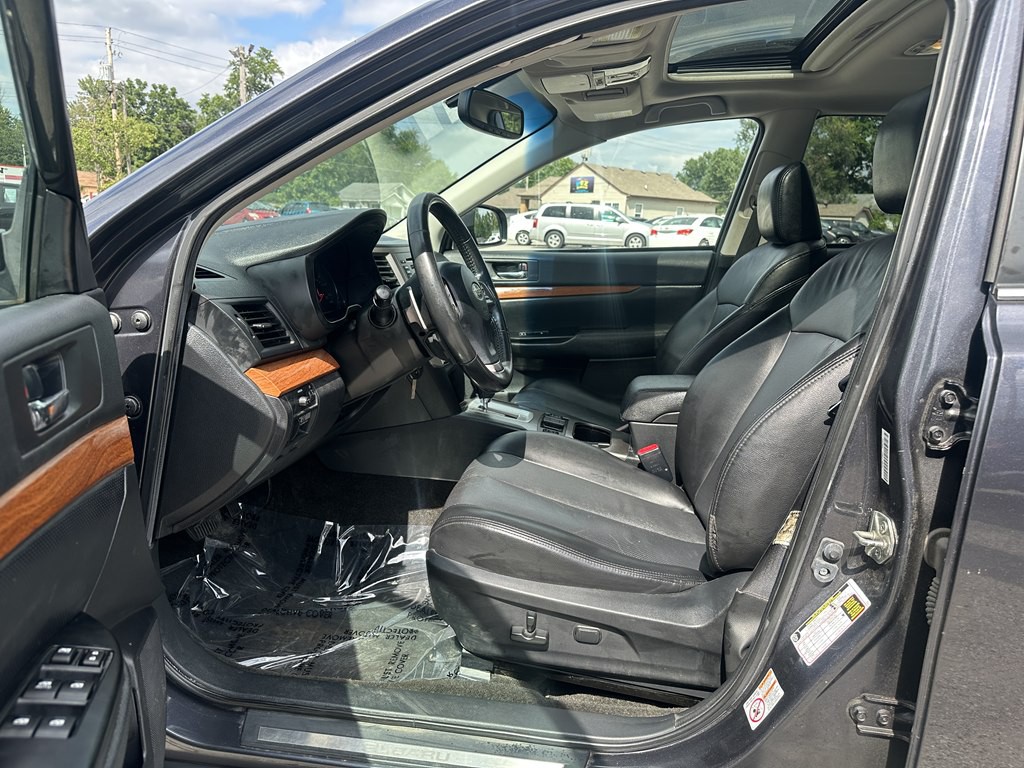 2013 Subaru Outback Image 17