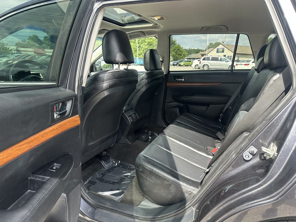 2013 Subaru Outback Image 18