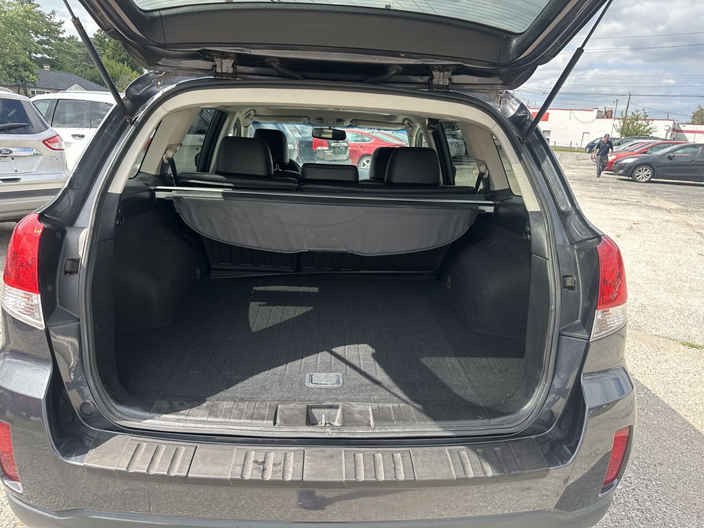 2013 Subaru Outback Image 19