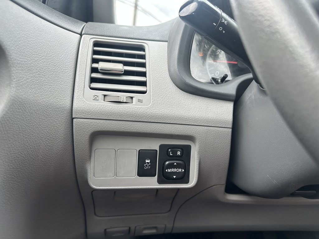 2010 Toyota Corolla Image 13