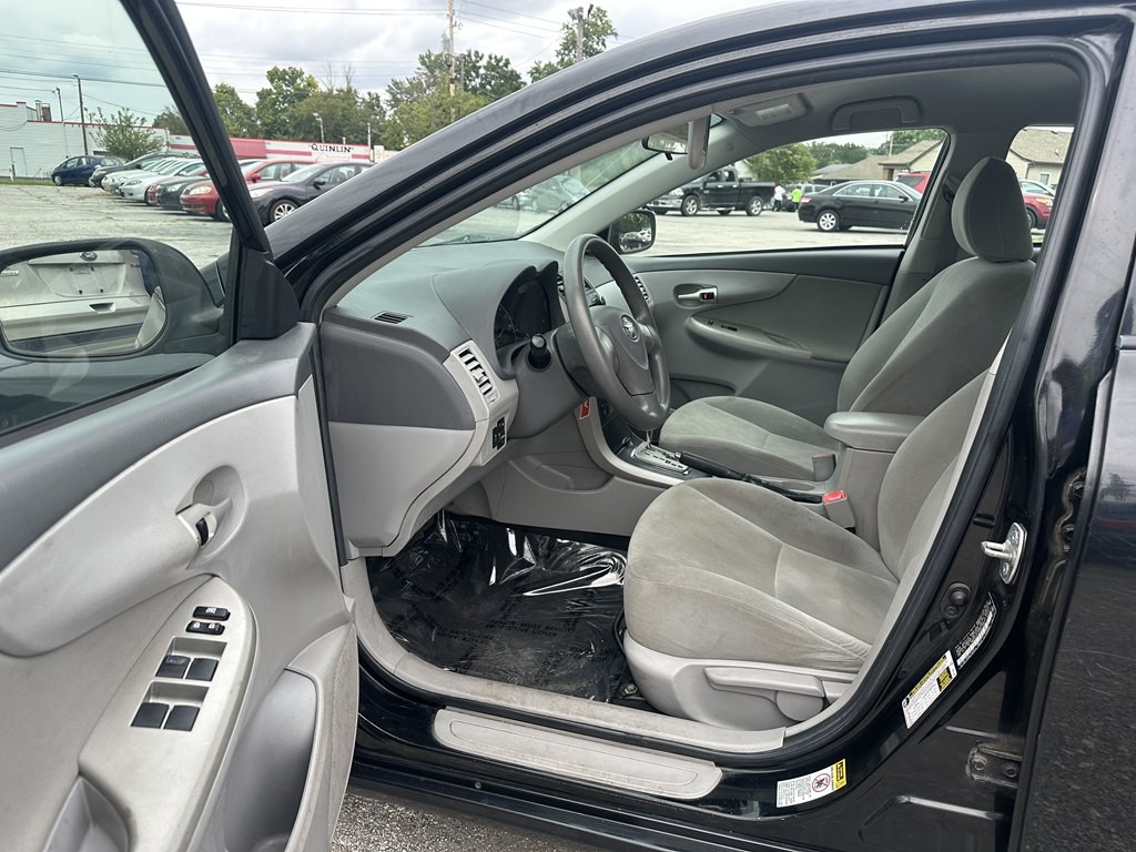 2010 Toyota Corolla Image 14