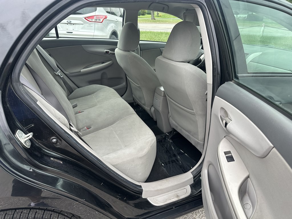 2010 Toyota Corolla Image 17