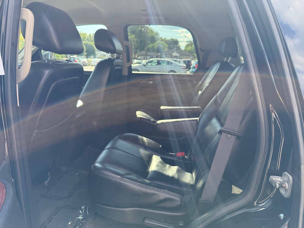 2010 GMC Yukon Image 11