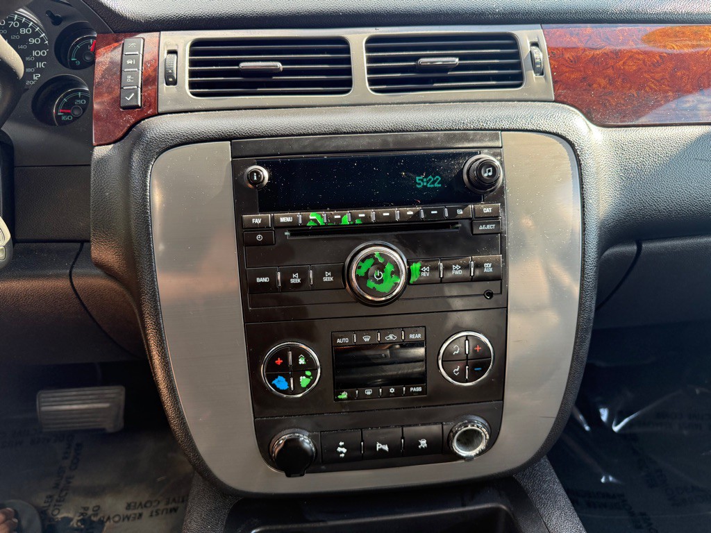 2010 GMC Yukon Image 18