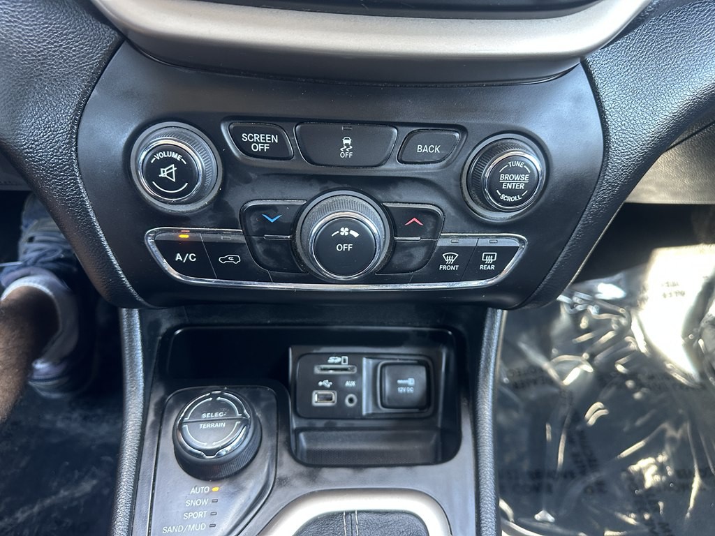 2014 Jeep Cherokee Image 13