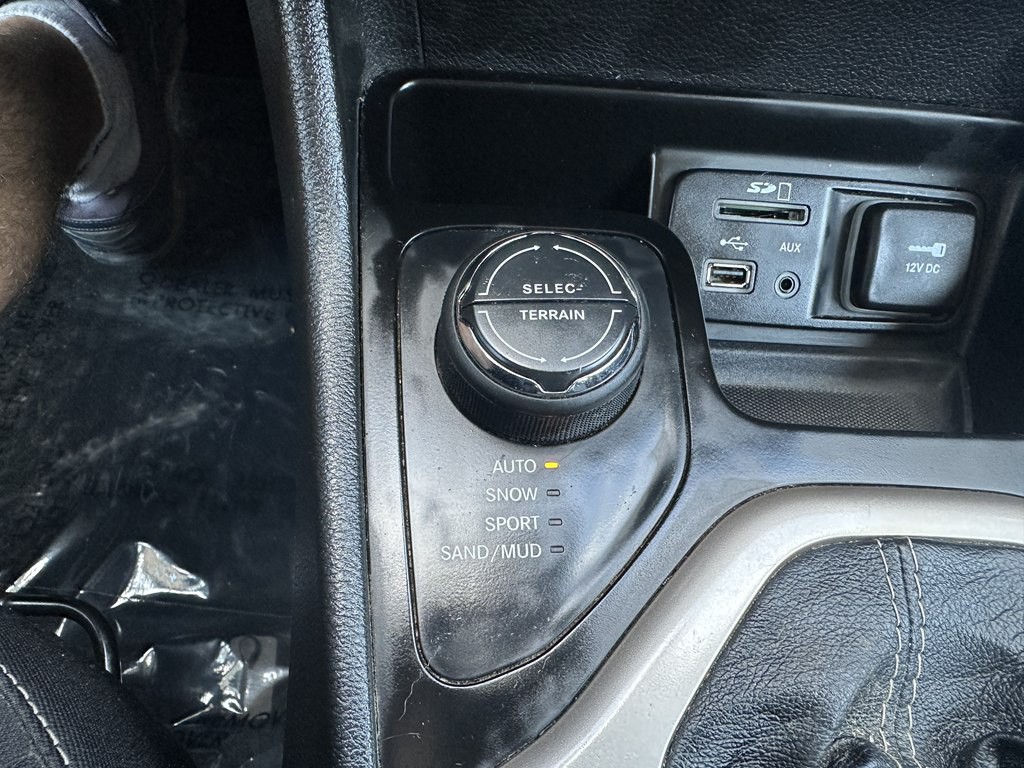 2014 Jeep Cherokee Image 14