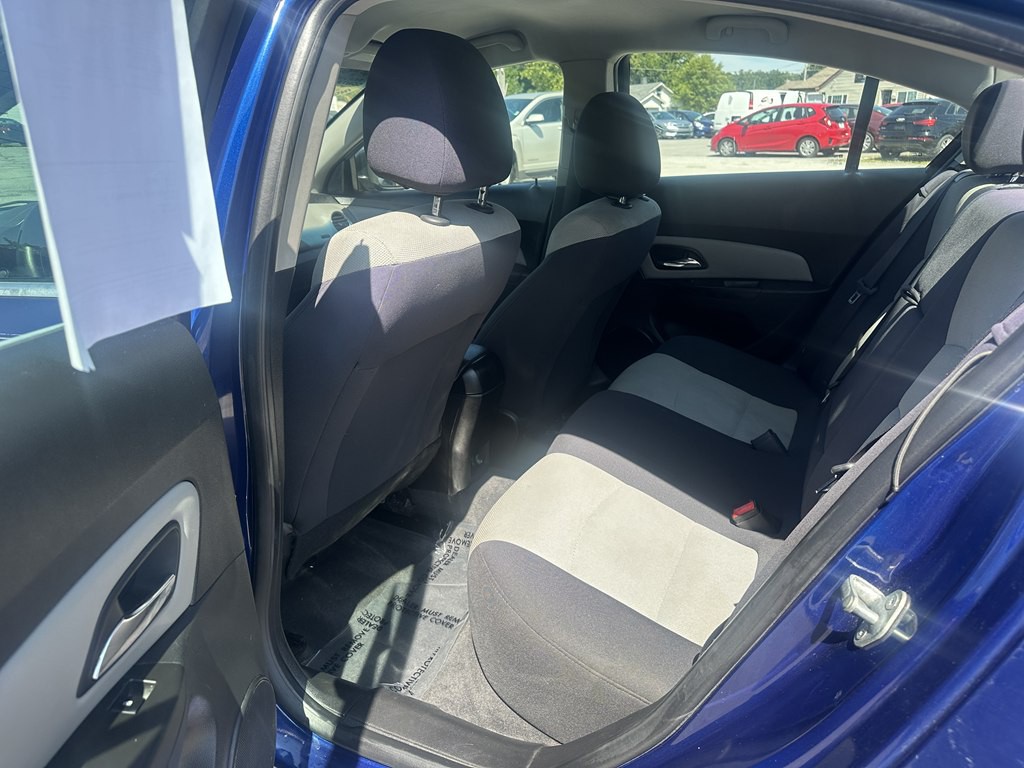 2012 Chevrolet Cruze Image 16