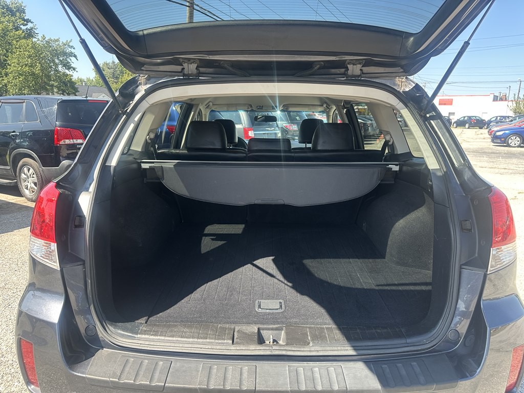 2012 Subaru Outback Image 17