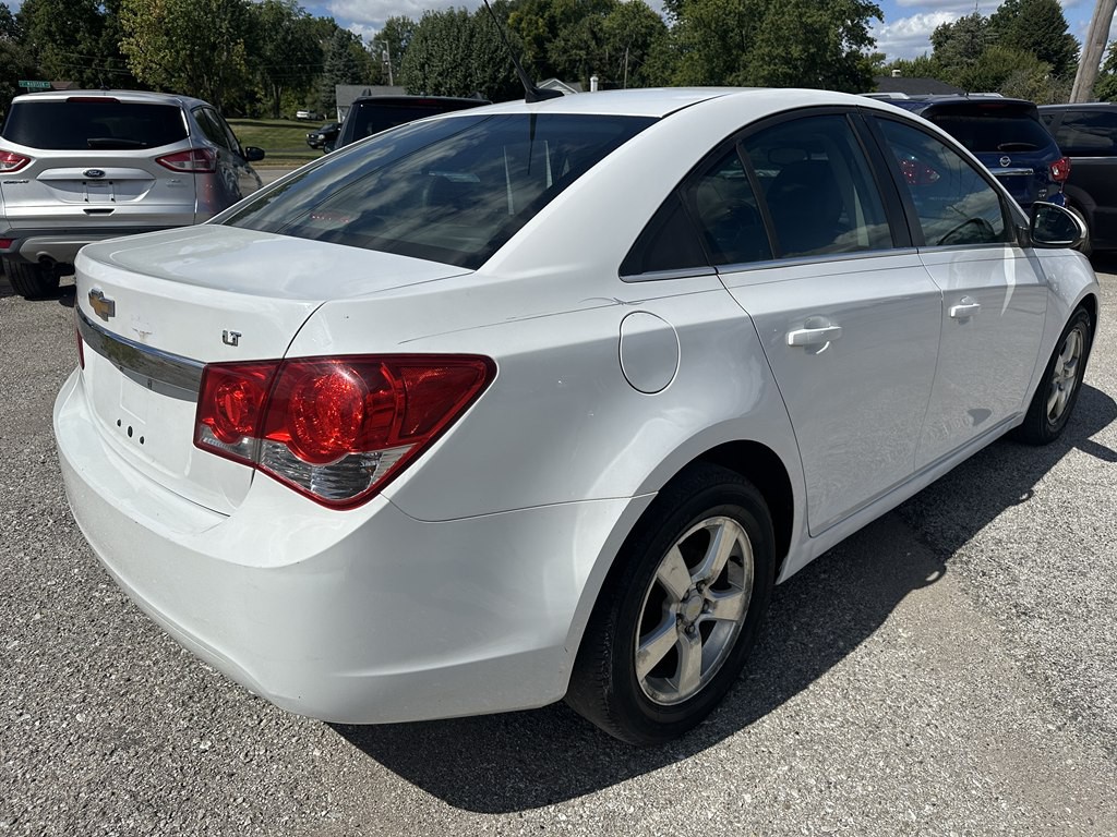 2011 Chevrolet Cruze Image 3
