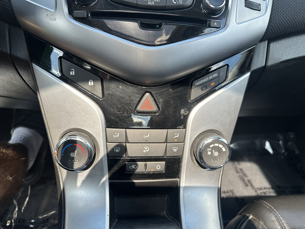 2011 Chevrolet Cruze Image 14