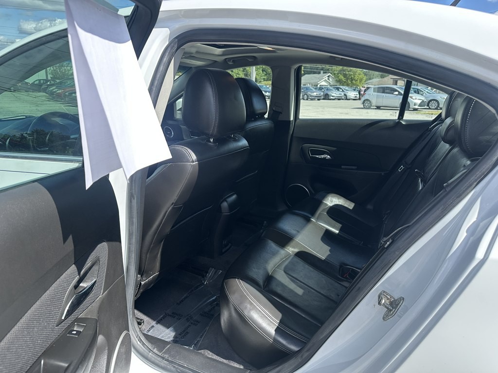 2011 Chevrolet Cruze Image 16