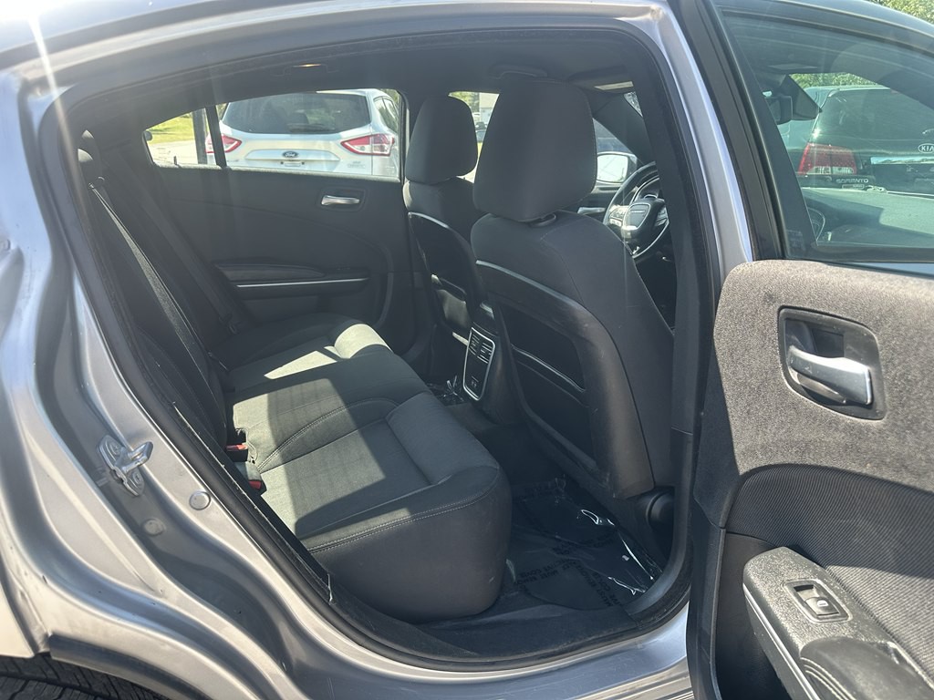 2015 Dodge Charger Image 18