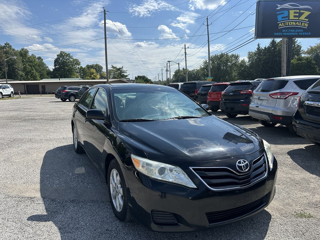 2011 Toyota Camry Image 1