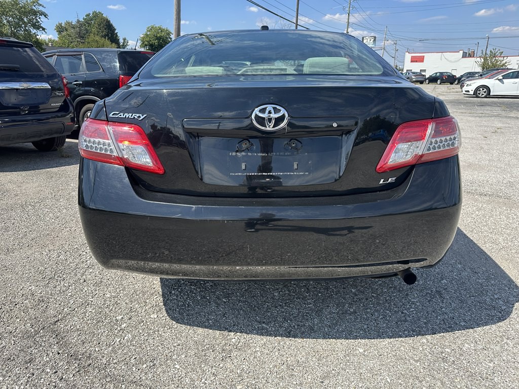 2011 Toyota Camry Image 4