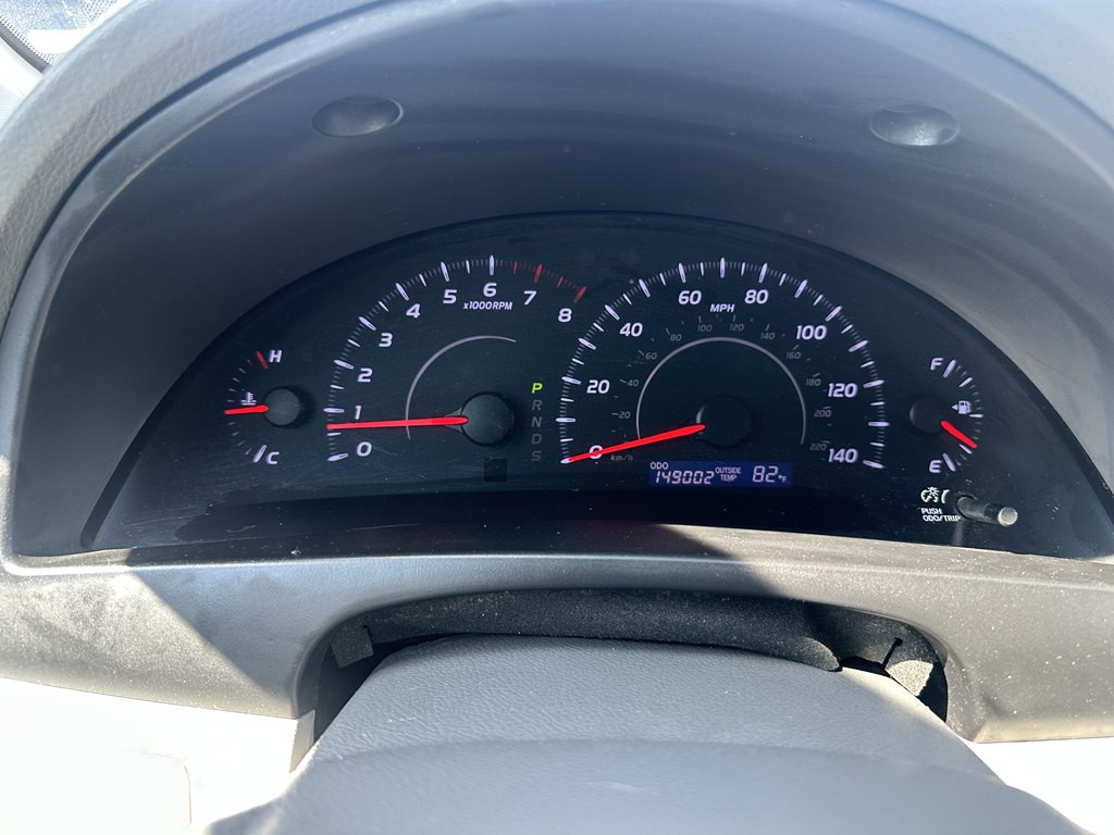 2011 Toyota Camry Image 10
