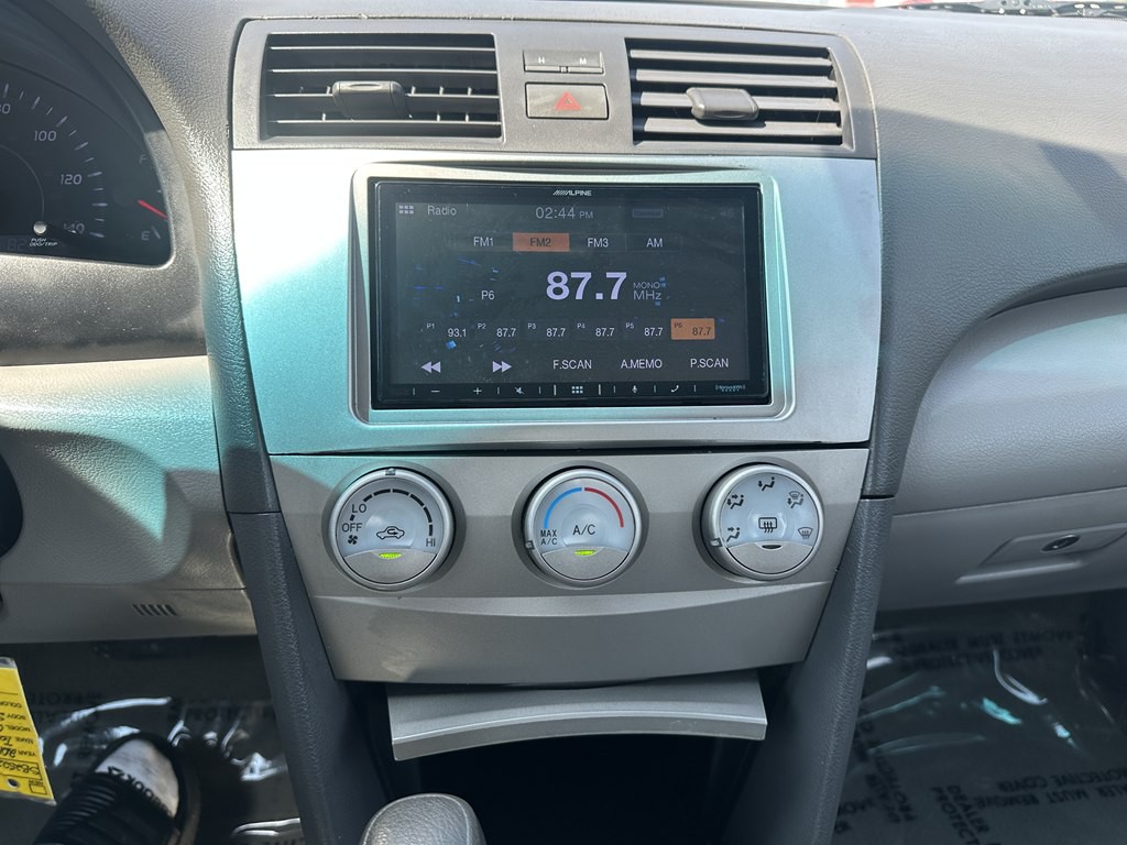 2011 Toyota Camry Image 12