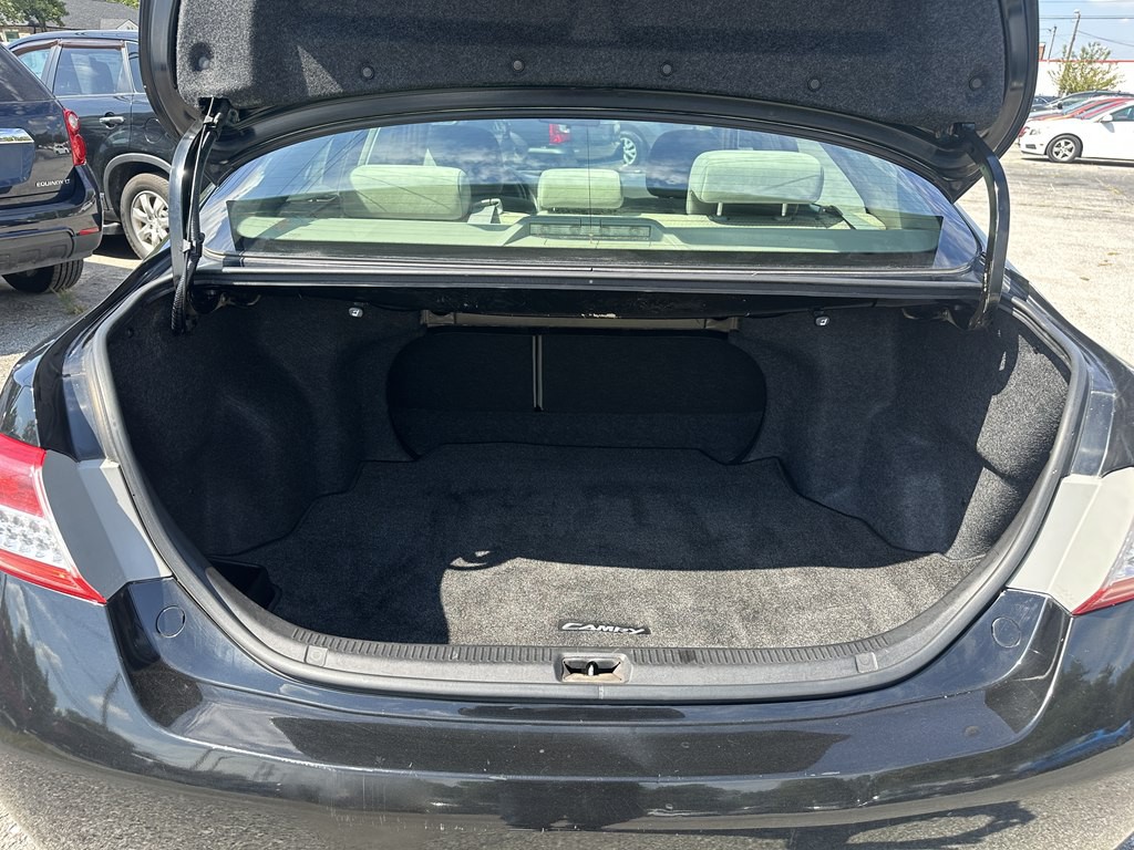2011 Toyota Camry Image 17