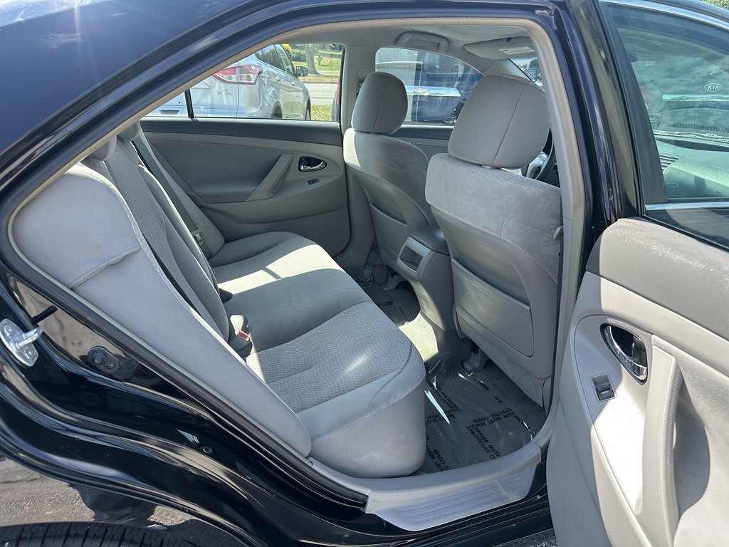 2011 Toyota Camry Image 18