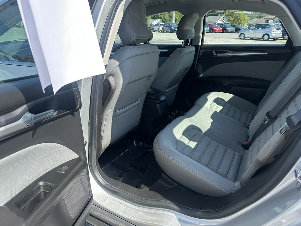 2015 Ford Fusion Image 17