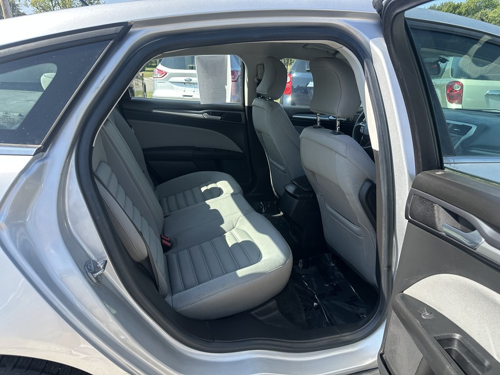 2015 Ford Fusion Image 19