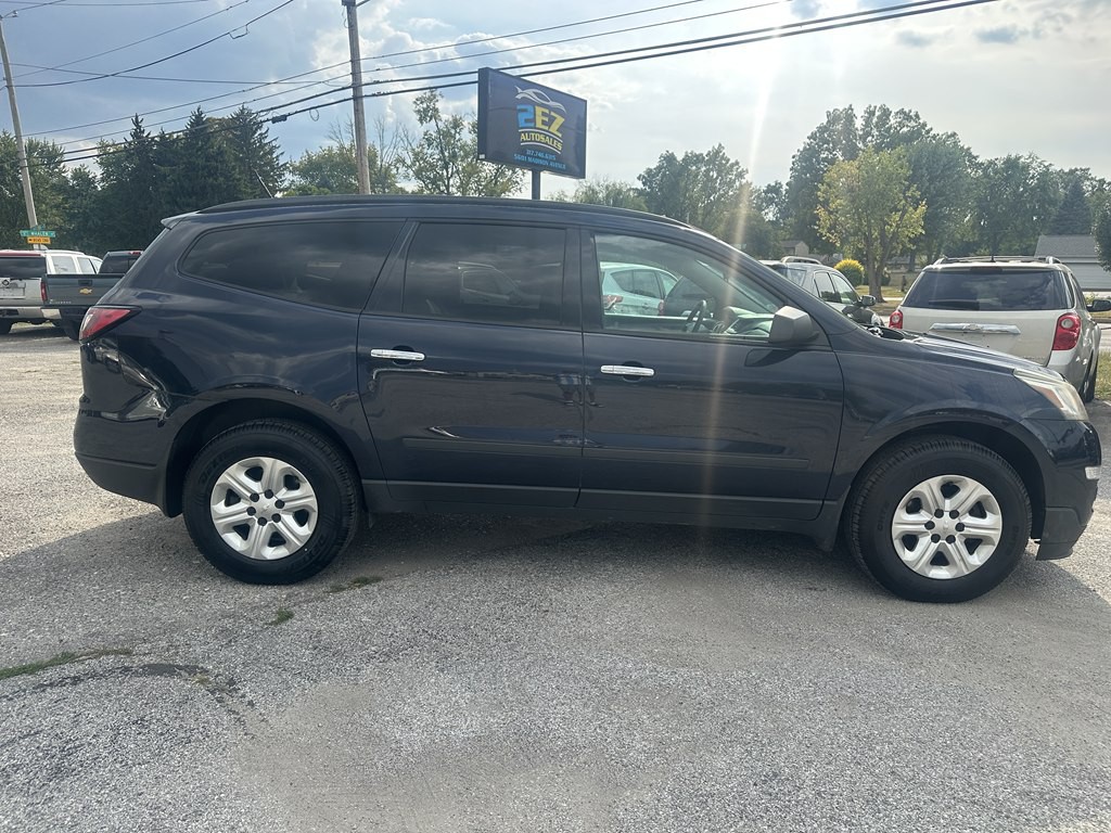 2016 Chevrolet Traverse Image 2