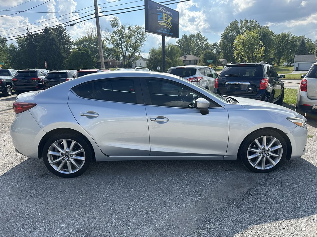 2017 Mazda Mazda3 Image 2
