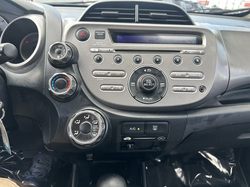 2013 Honda Fit Image 12