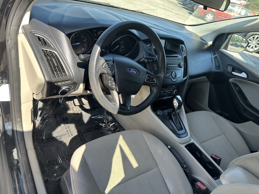 2016 Ford Focus Image 9