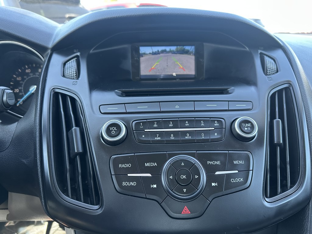 2016 Ford Focus Image 15