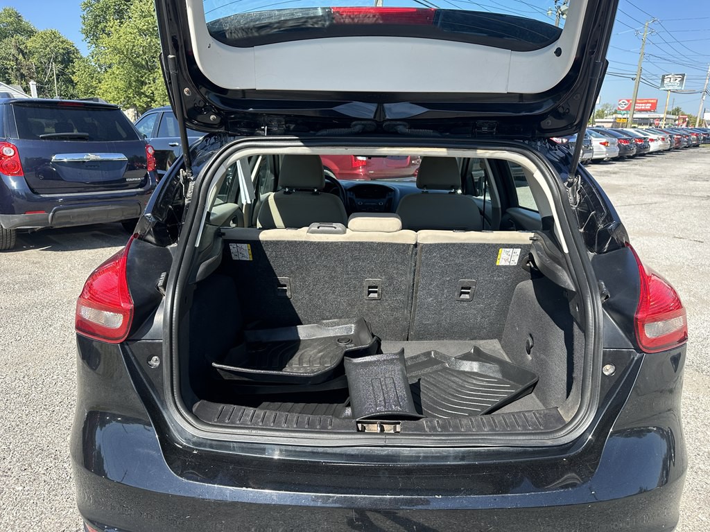 2016 Ford Focus Image 18