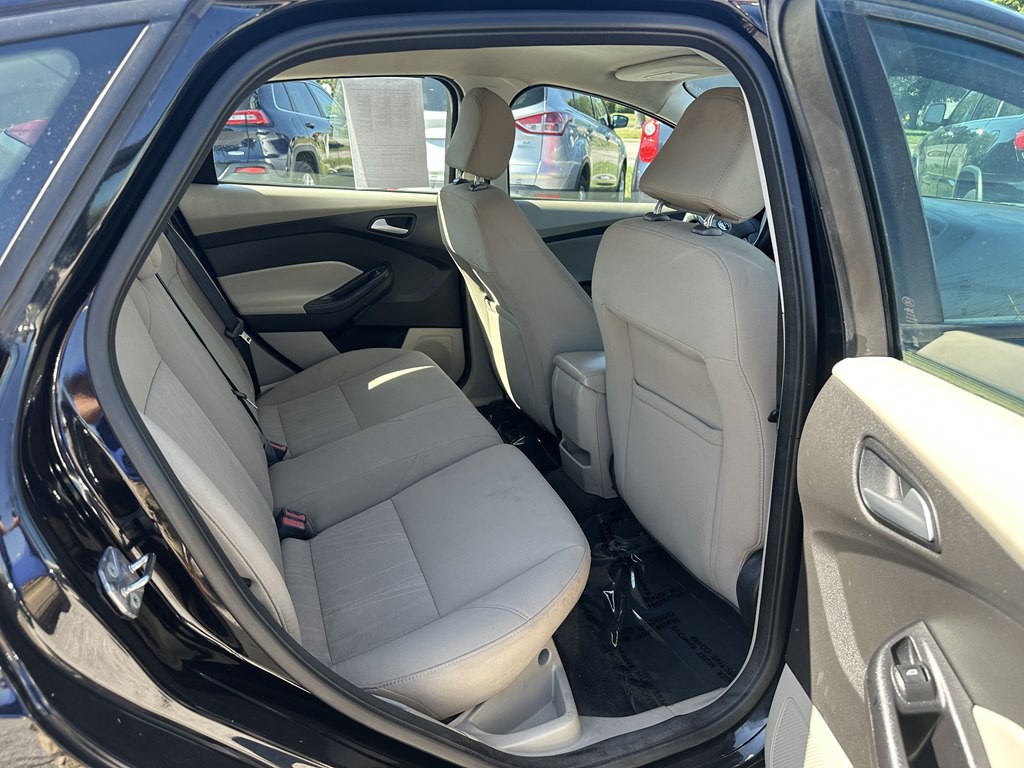 2016 Ford Focus Image 19
