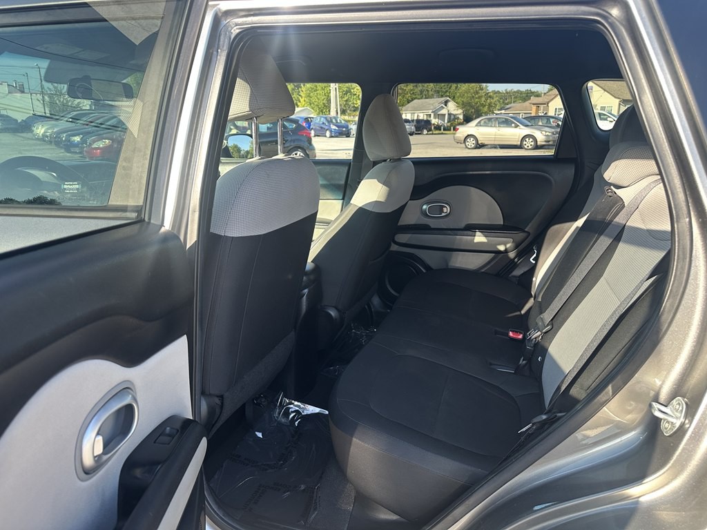 2014 Kia Soul Image 16