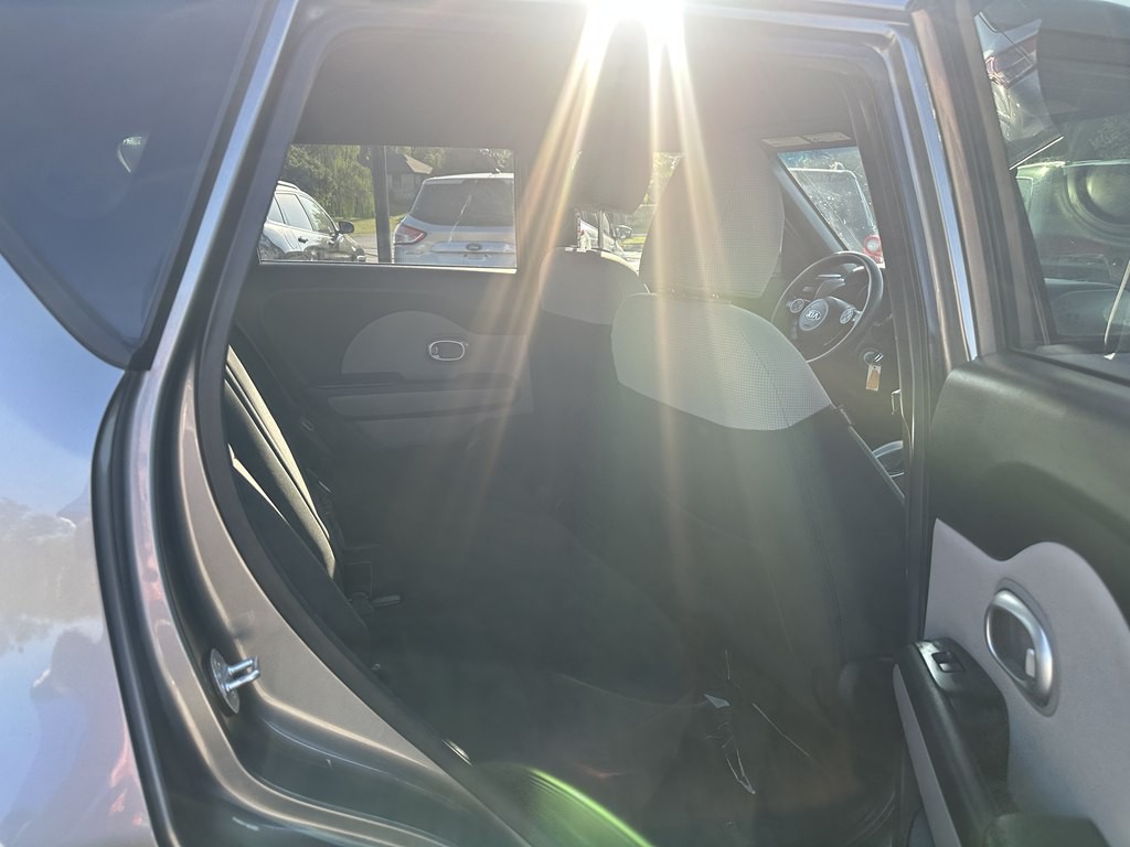 2014 Kia Soul Image 18