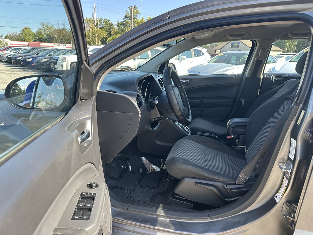 2011 Dodge Caliber Image 13