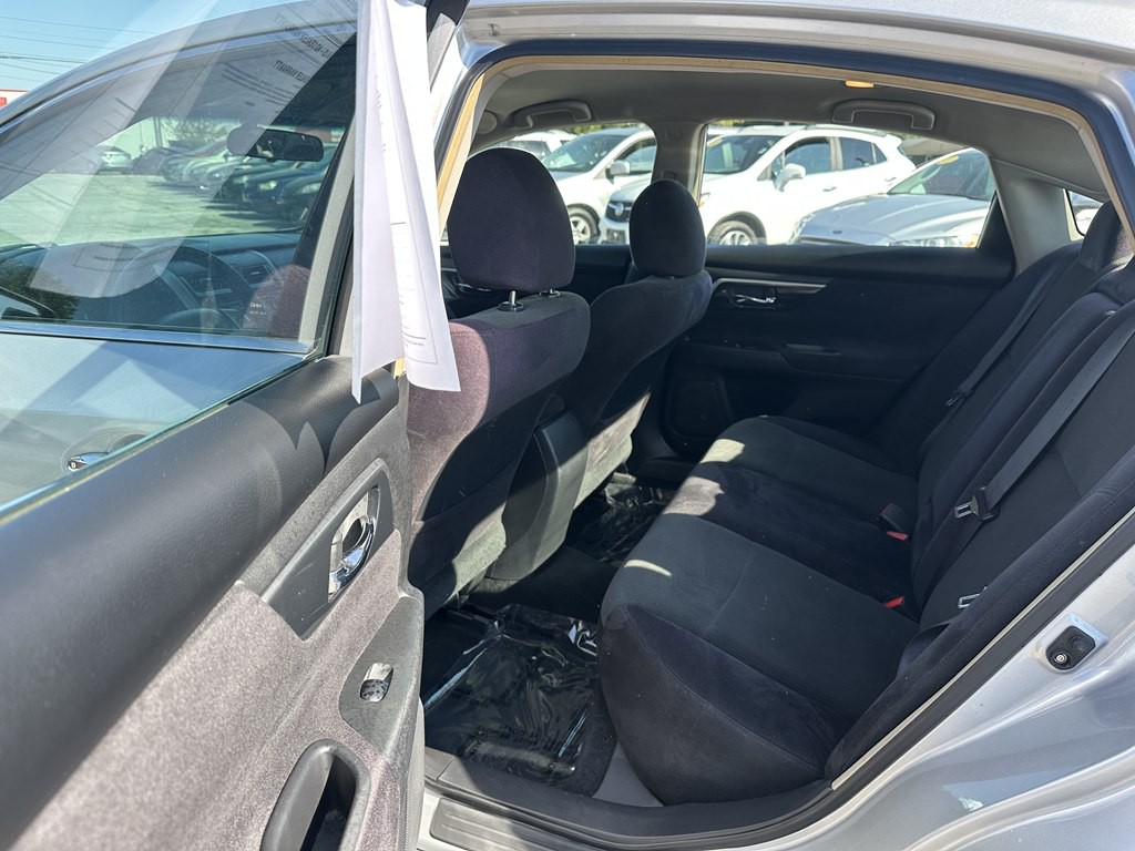 2013 Nissan Altima Image 16
