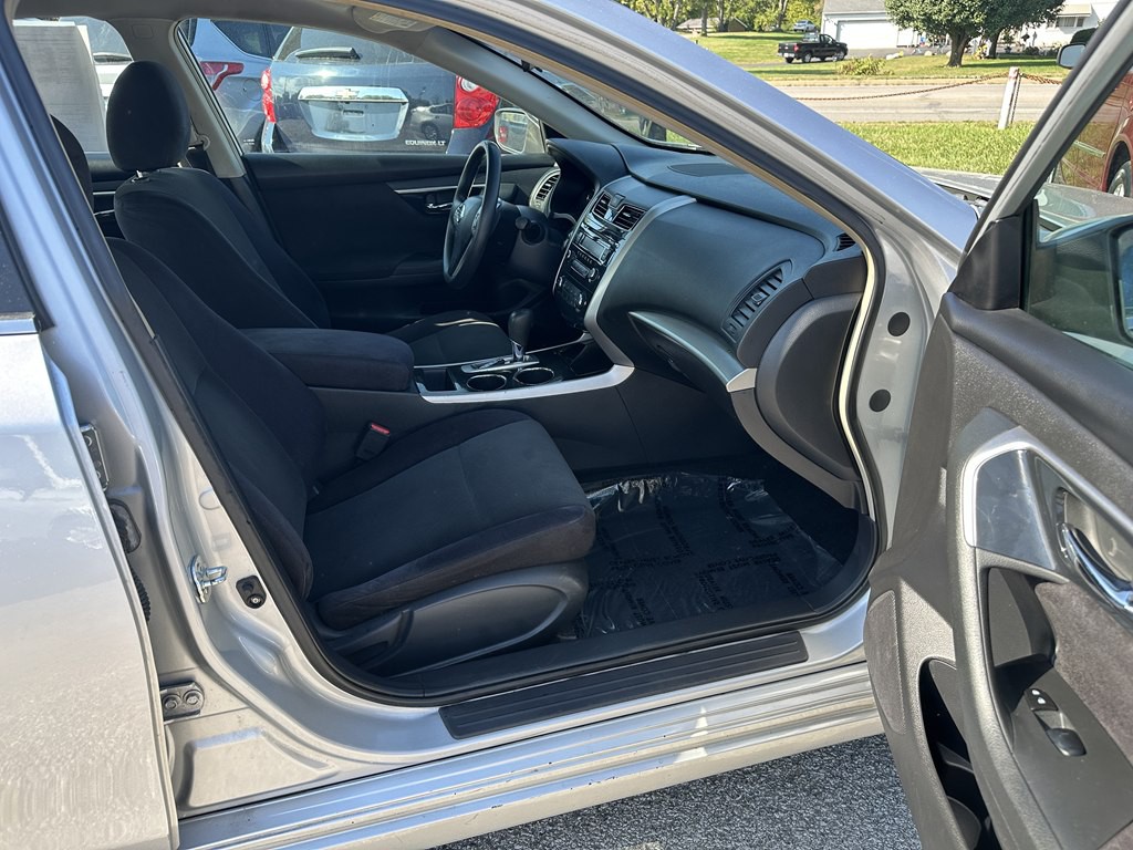 2013 Nissan Altima Image 19