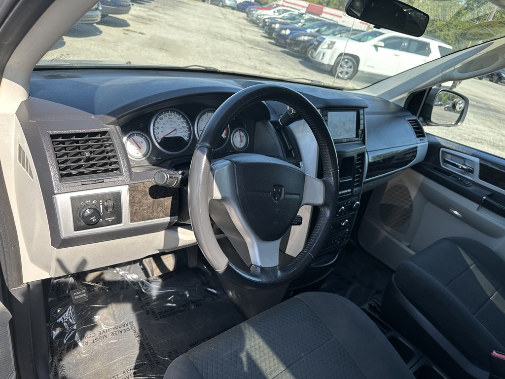 2010 Dodge Grand Caravan Image 9