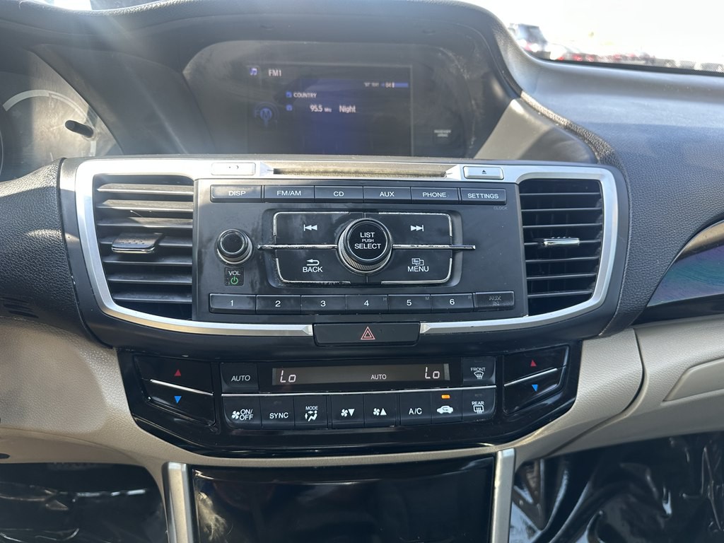 2016 Honda Accord Image 12