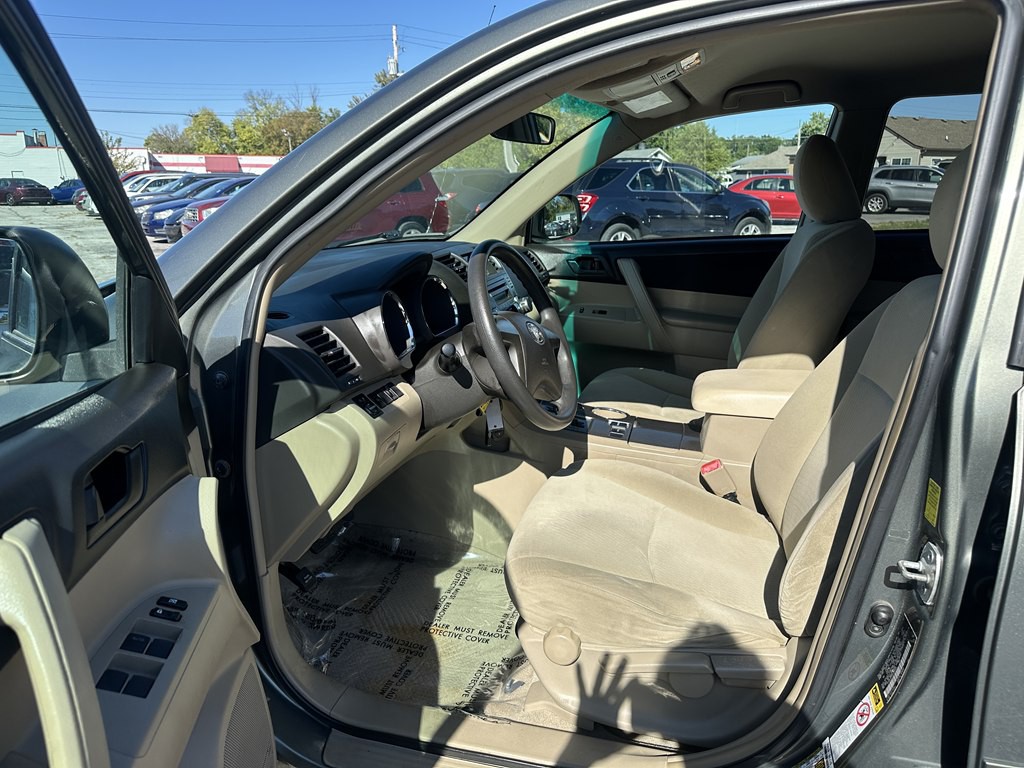 2010 Toyota Highlander Image 14