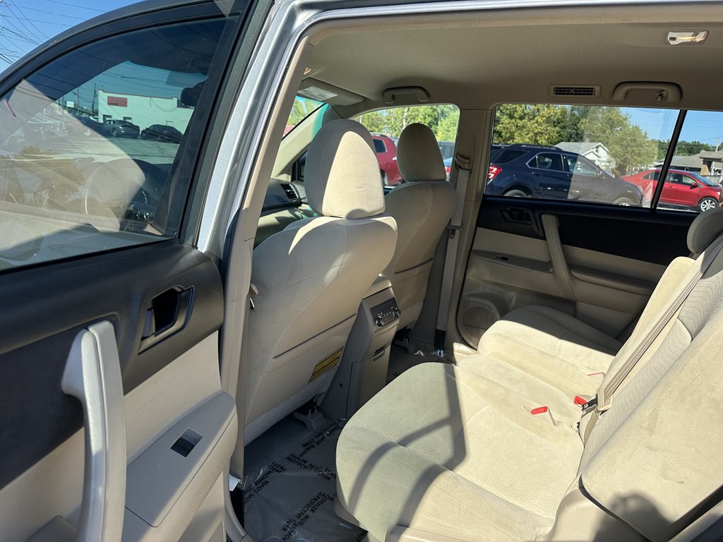 2010 Toyota Highlander Image 15