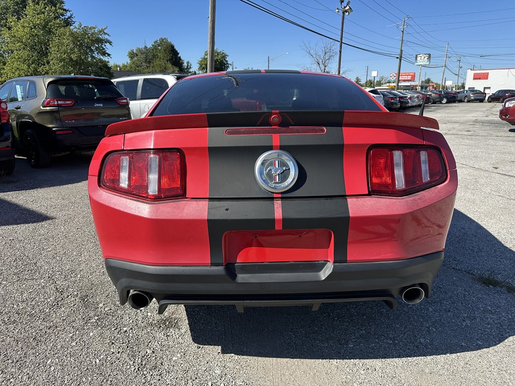 2010 Ford Mustang Image 4