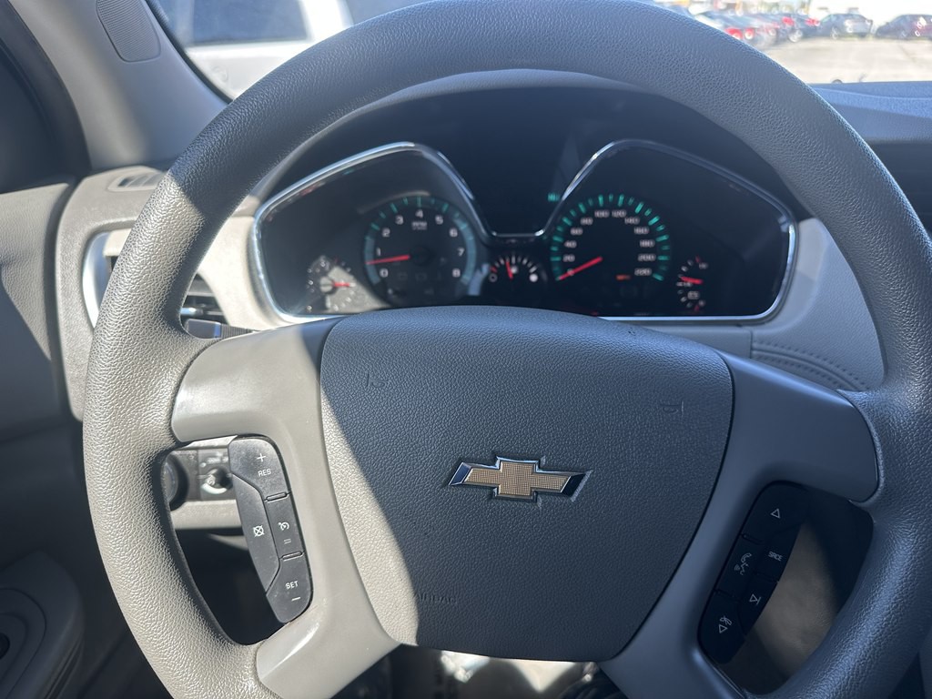 2017 Chevrolet Traverse Image 11