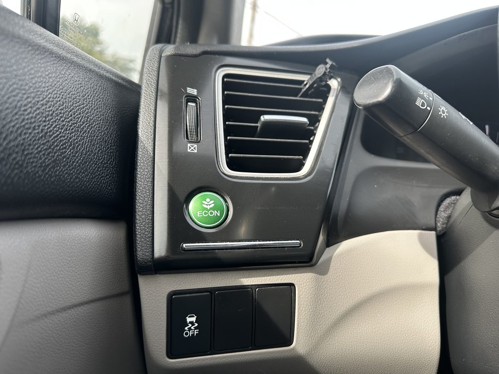 2013 Honda Civic Image 16