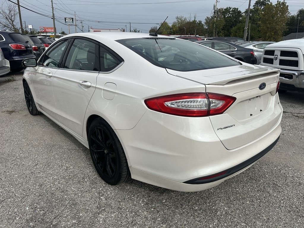 2015 Ford Fusion Image 5