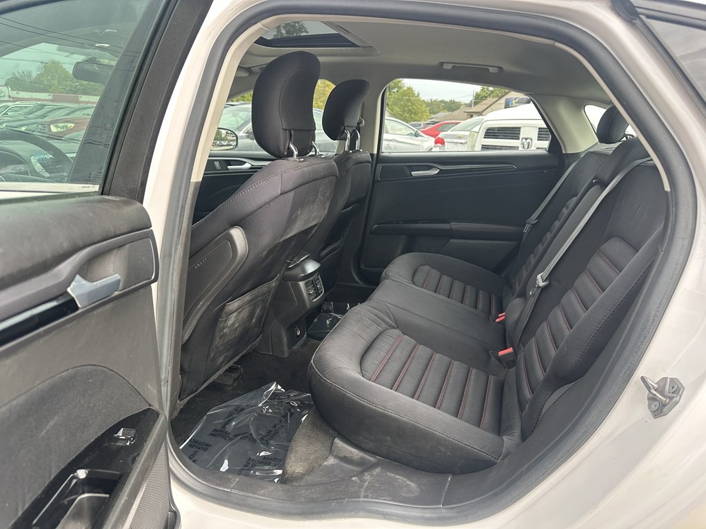 2015 Ford Fusion Image 18