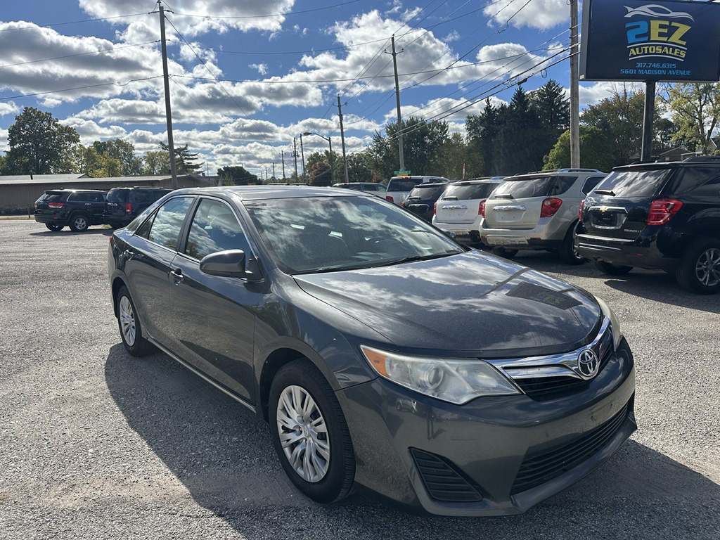 2013 Toyota Camry Image 1