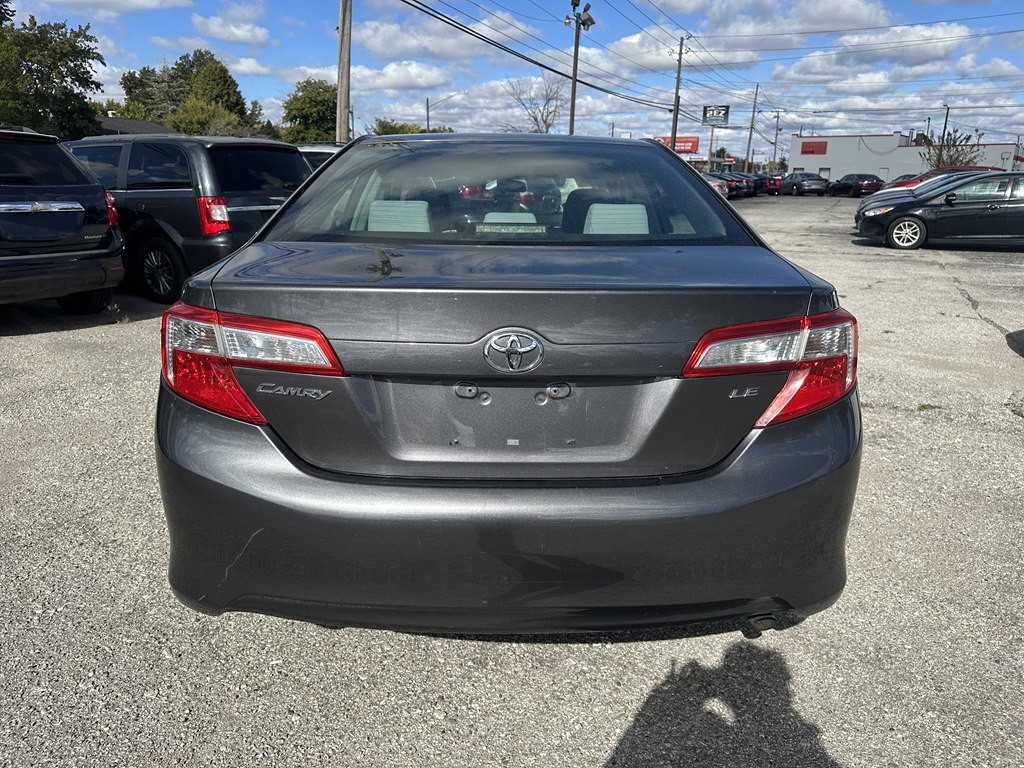2013 Toyota Camry Image 4