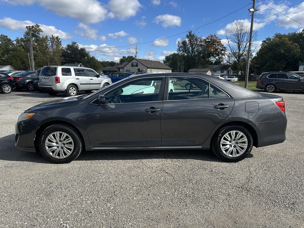 2013 Toyota Camry Image 6