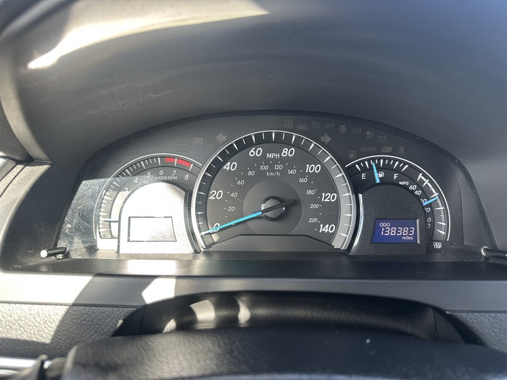 2013 Toyota Camry Image 10